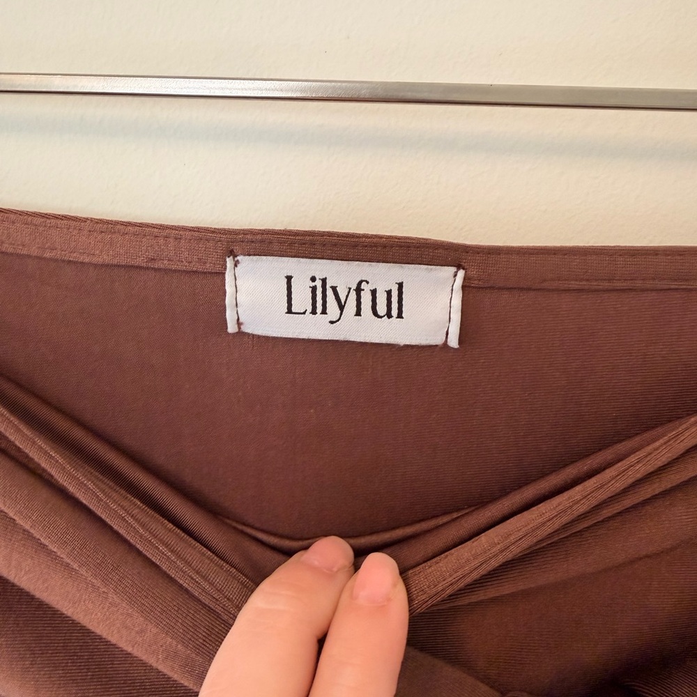 Chic Brown Maxi Skirt - Picture 2 of 3